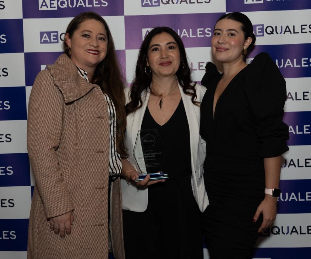 Mabel Carolina Figueredo Vargas, Analista Customer Service en Boehringer Ingelheim, Andrea Barrero, District Manager en Boehringer Ingelheim y Paula Torres Ortiz, Key Account Manager en Aequales