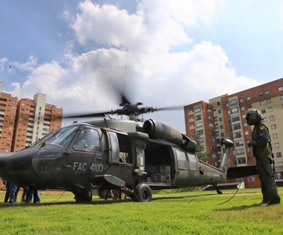 Helicóptero de las Fuerzas Militares