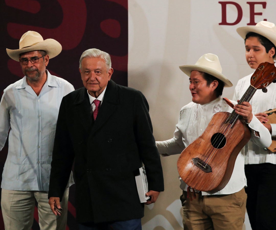 Música en la última rueda de prensa de Amlo como presidente