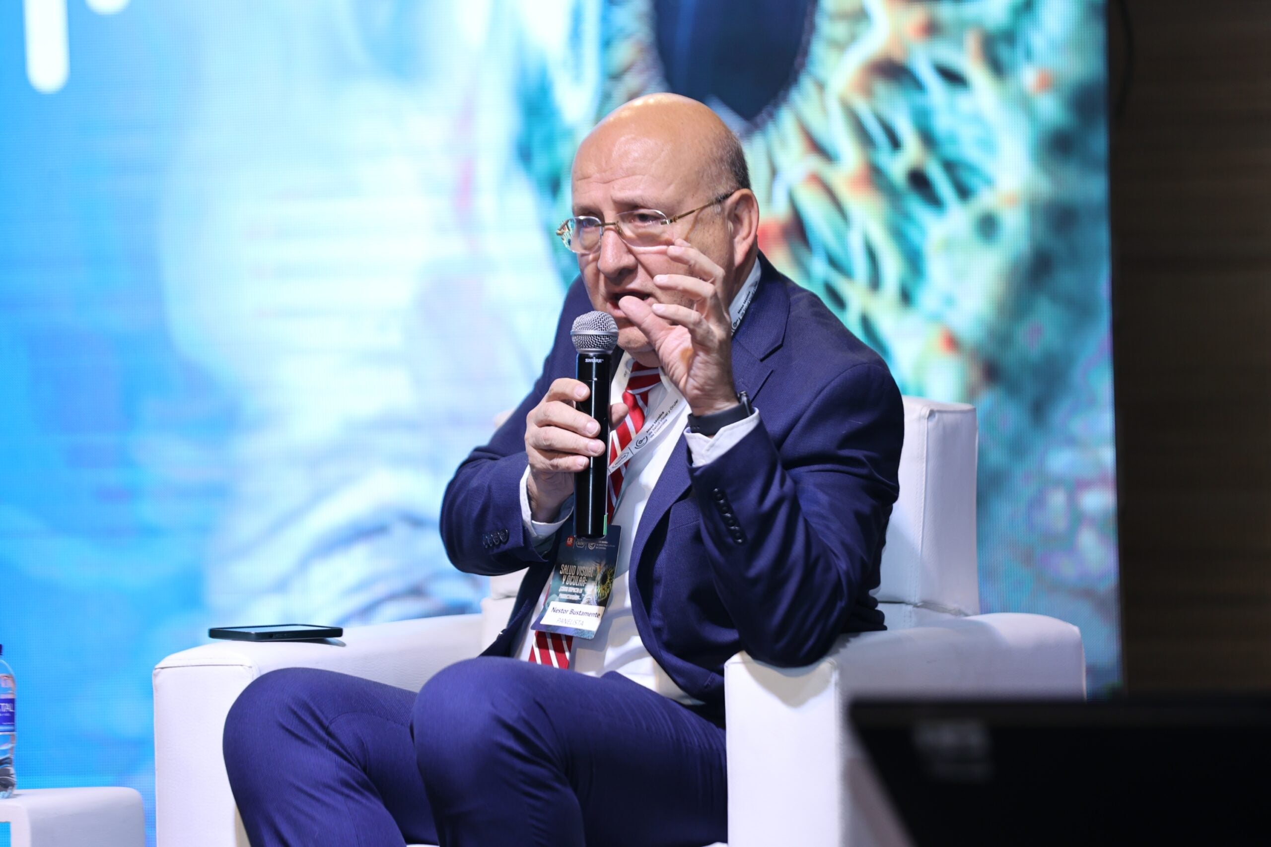 Néstor Bustamante, gerente general de la Clínica Barraquer