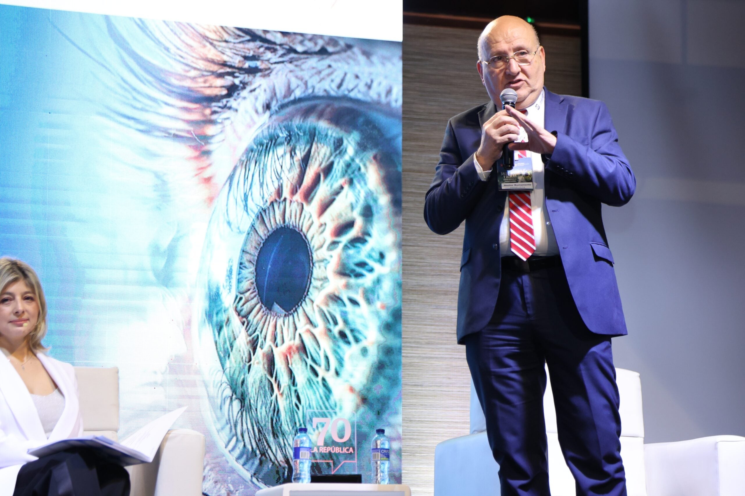 Néstor Bustamante, gerente general de la Clínica Barraquer