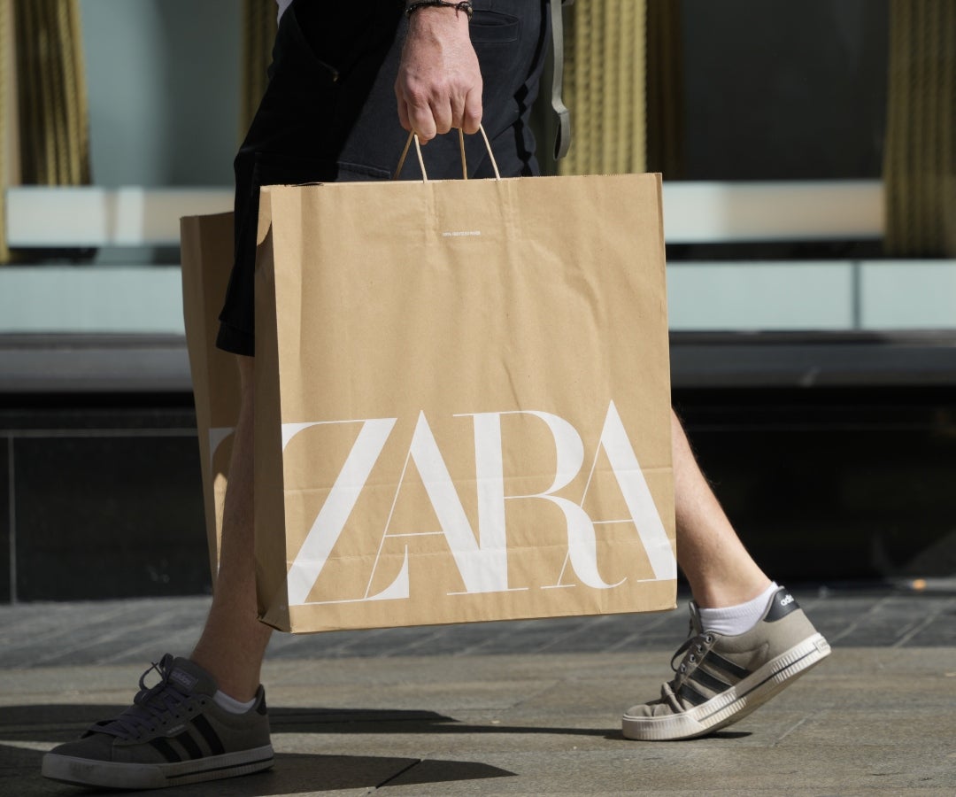 Inditex, propietaria de Zara, se ha comprometido a reducir a la mitad las emisiones