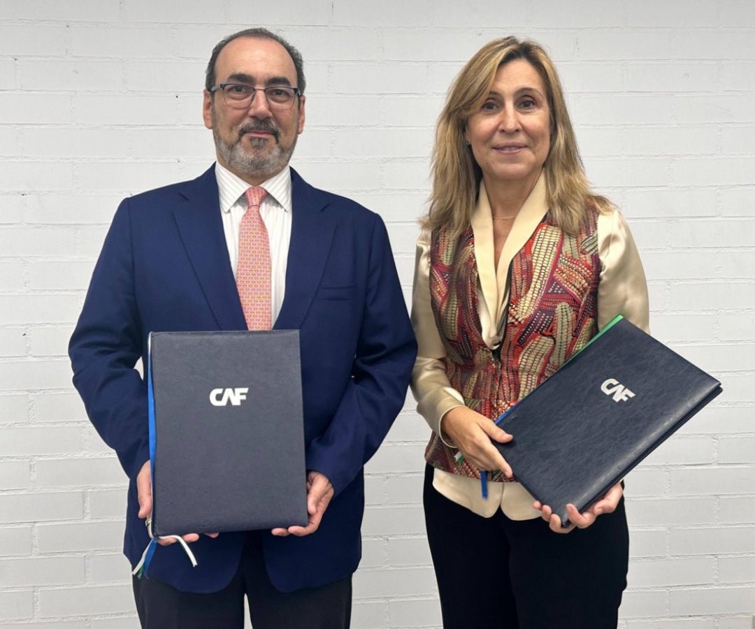 El presidente del CAF, Sergio Díaz-Granados, y la presidenta del Ceapi, Núria Villabona