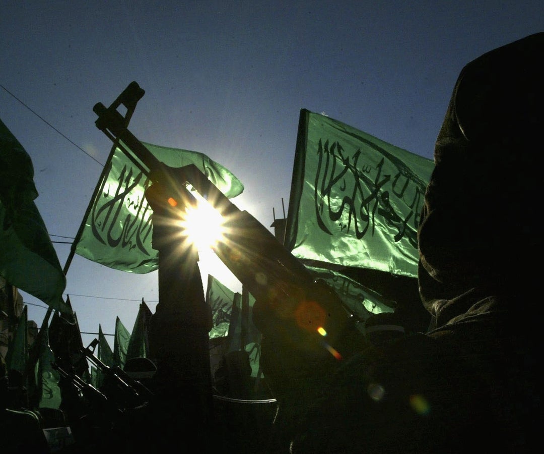 Militantes palestinos de Hamás durante una manifestación