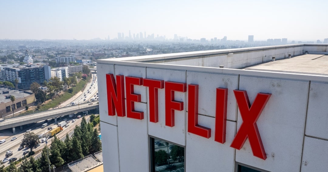 Netflix valora una oferta por Warner Bros. Studios y su plataforma de streaming