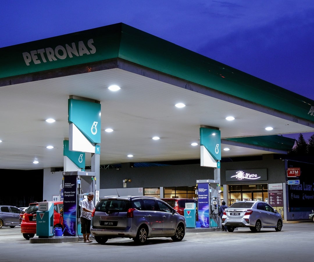 Petronas considera vender su participación en unidad de energía renovable Gentari (1)