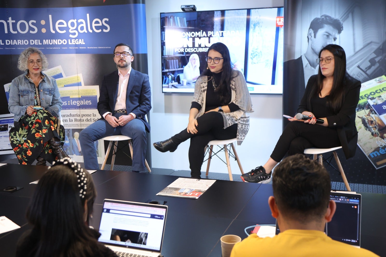 Inmaculada Aragón, líder Programa Mayores Digitales; Diego Mariño, director Programa EF+50; Estefanía Grajales, fundadora de Aurora; y Claudia Pinzón Sacristán, directora y cofundadora de Fundación Percomputo.