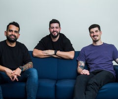 Carlos Marín, Juan José Behrend y Rodrigo Rodrigues, CEO de Akua