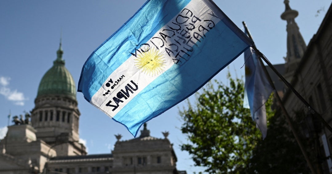 Nueva encuesta económica muestra dificultades de Argentina para mostrar expansión