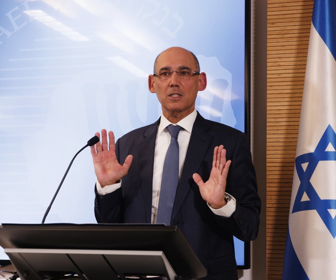 Amir Yaron, banquero de Israel