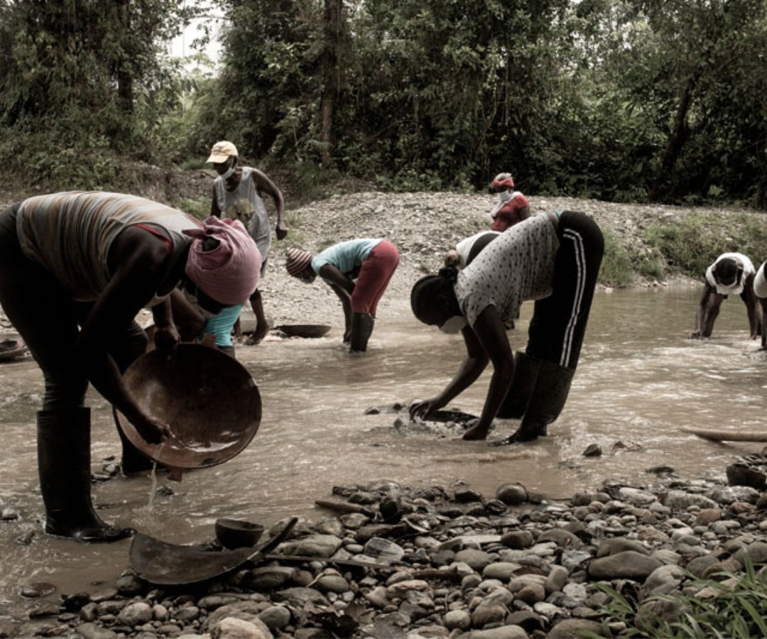 La medida se toma en el marco de protestas de mineros tradicionales y artesanales.