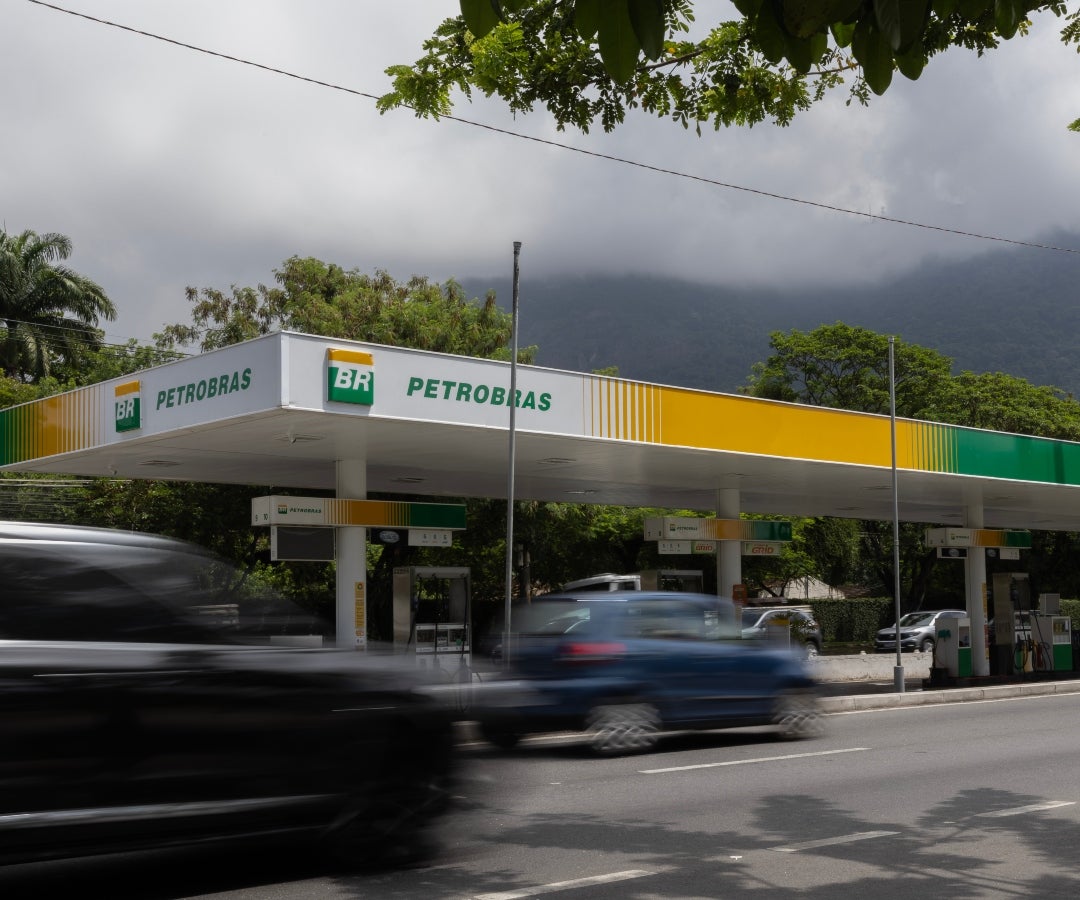 Petrobras redujo producción de barriles de petróleo diarios