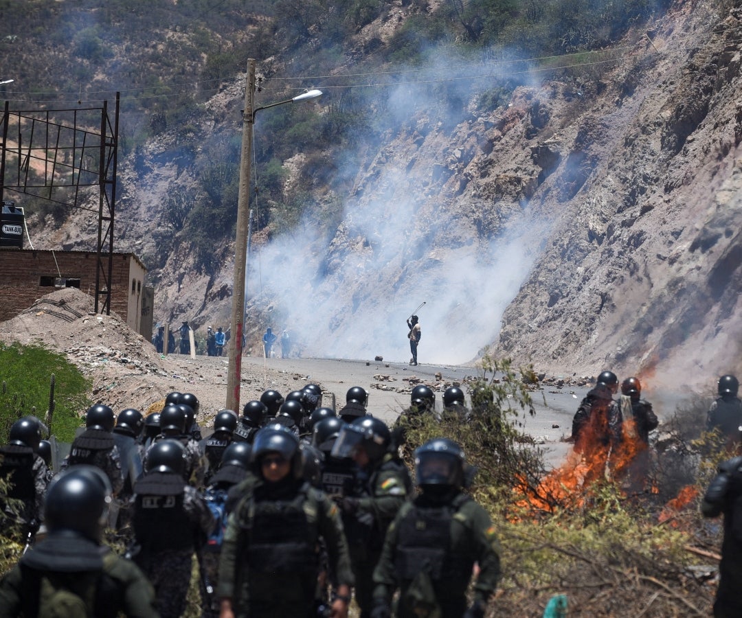 Tensión por toma de instalación militar en Bolivia