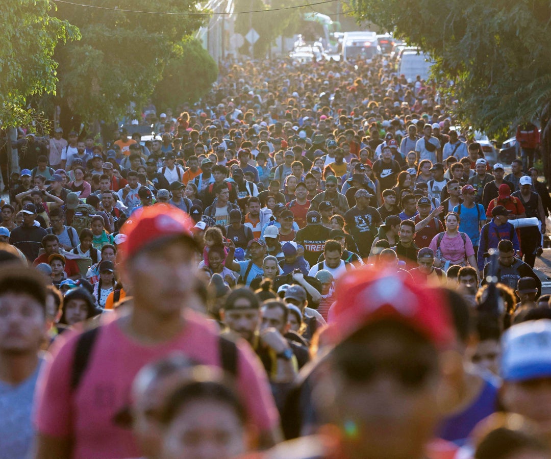 Migrantes en marcha de México a EE.UU