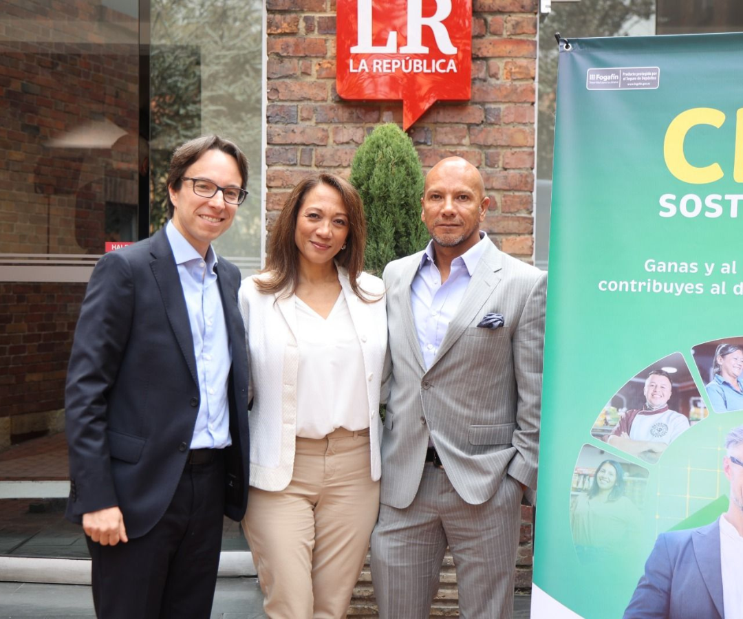 Daniel Velandia, managing director y economista jefe de Research Credicrop Capital; Nancy Tueros Chia, presidente de Mibanco Colombia; y Carlos Sánchez, managing director Mercado de Capitales de Credicorp Capital.