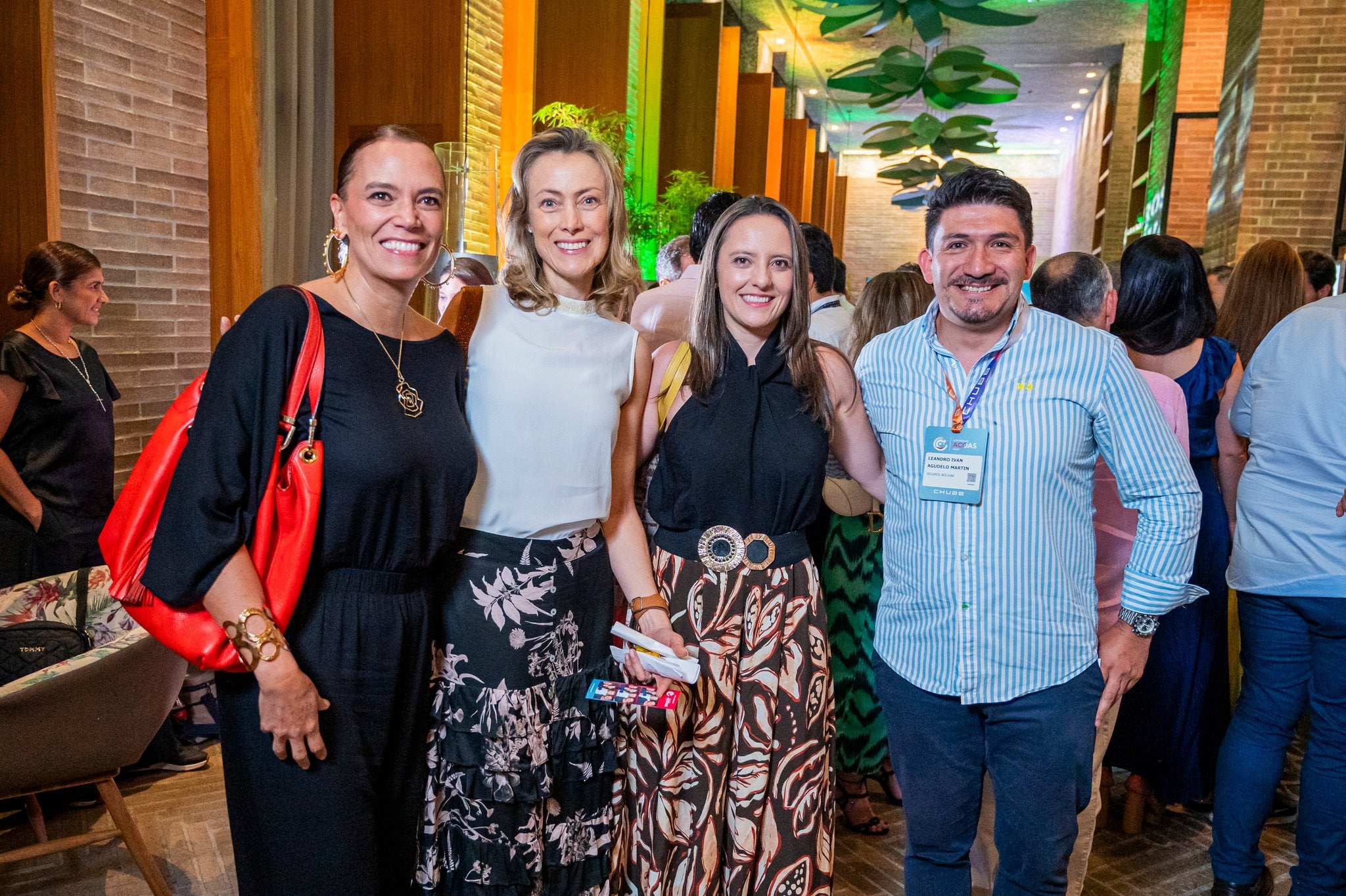 Catalina Trujillo, VP de beneficios de WTW; Margarita Lopez, CEO de WTW; Alejandra Diaz Granados , legal counsel de WTW; y Leandro Agudelo, KAM de Seguros Bolivar.