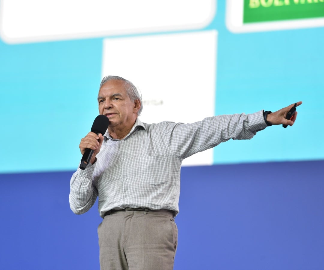 El ministro de Hacienda, Ricardo Bonilla, en el Congreso de Camacol.
