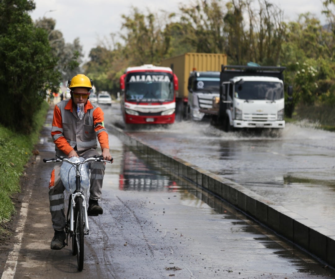 Más de 1,9 millones de vehículos han transitado por vías del país en el puente festivo