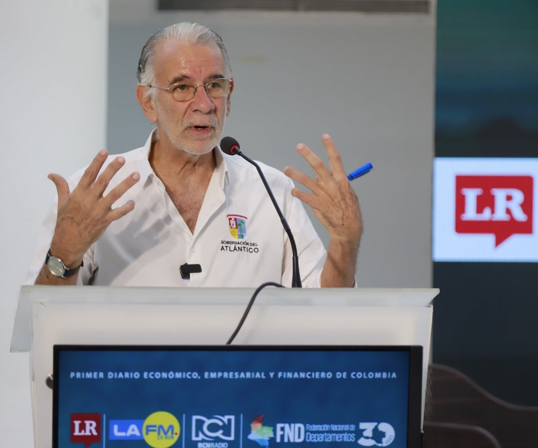 El gobernador del Atlántico, Eduardo Verano de la Rosa, en el foro 'Diálogos que suman por Colombia'.