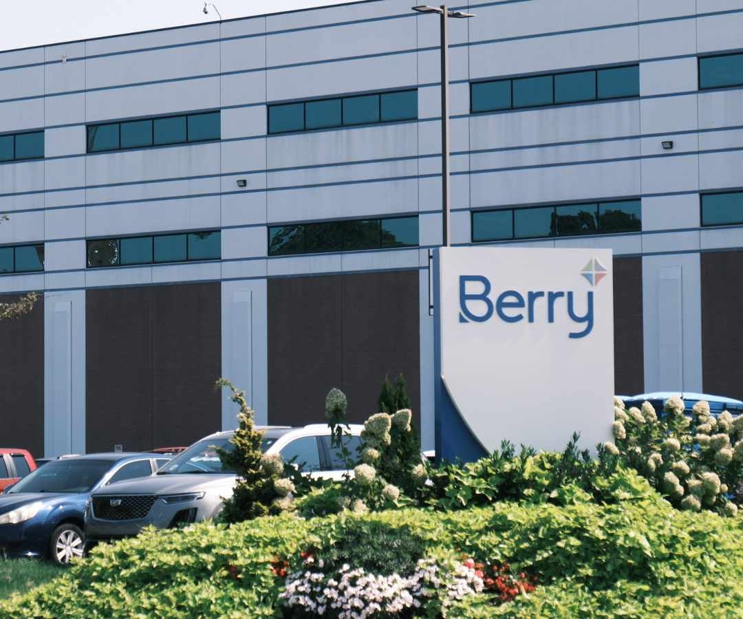 A US$73,59 por acción de Berry, el precio representa una prima de aproximadamente 10% respecto al cierre del lunes