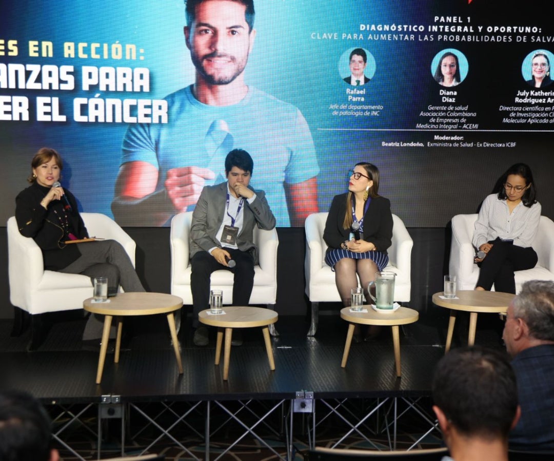 Beatriz Londoño, exministra de Salud y Ex Directora del Icbf; Rafael Parra, jefe del departamento de patología de INC; Diana Díaz, gerente de salud de Acemi; y July Katherine Rodriguez Ariza, Directora científica en Fundación de Investigación Clínica Molecular Aplicada al Cáncer