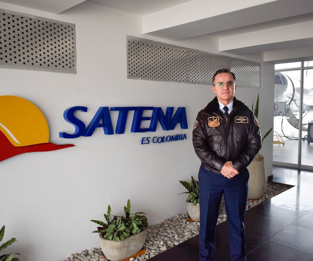 General mayor Oscar Zuluaga, presidente de Satena.
