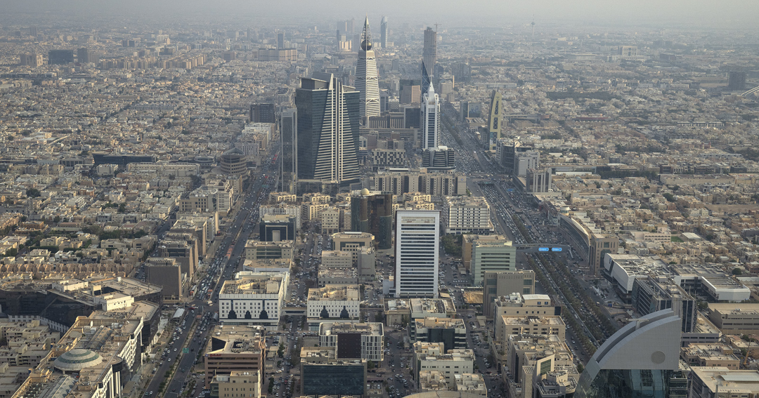 Arabia Saudita restablece capacidad total de oleoducto Este-Oeste