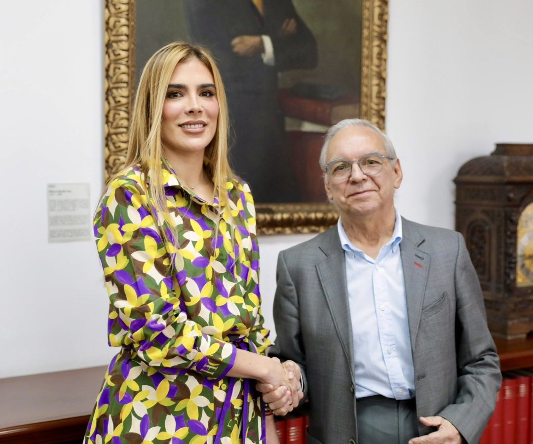 Magda Lorena Giraldo, presidente de Fiduprevisora y Ricardo Bonilla, ministro de Hacienda