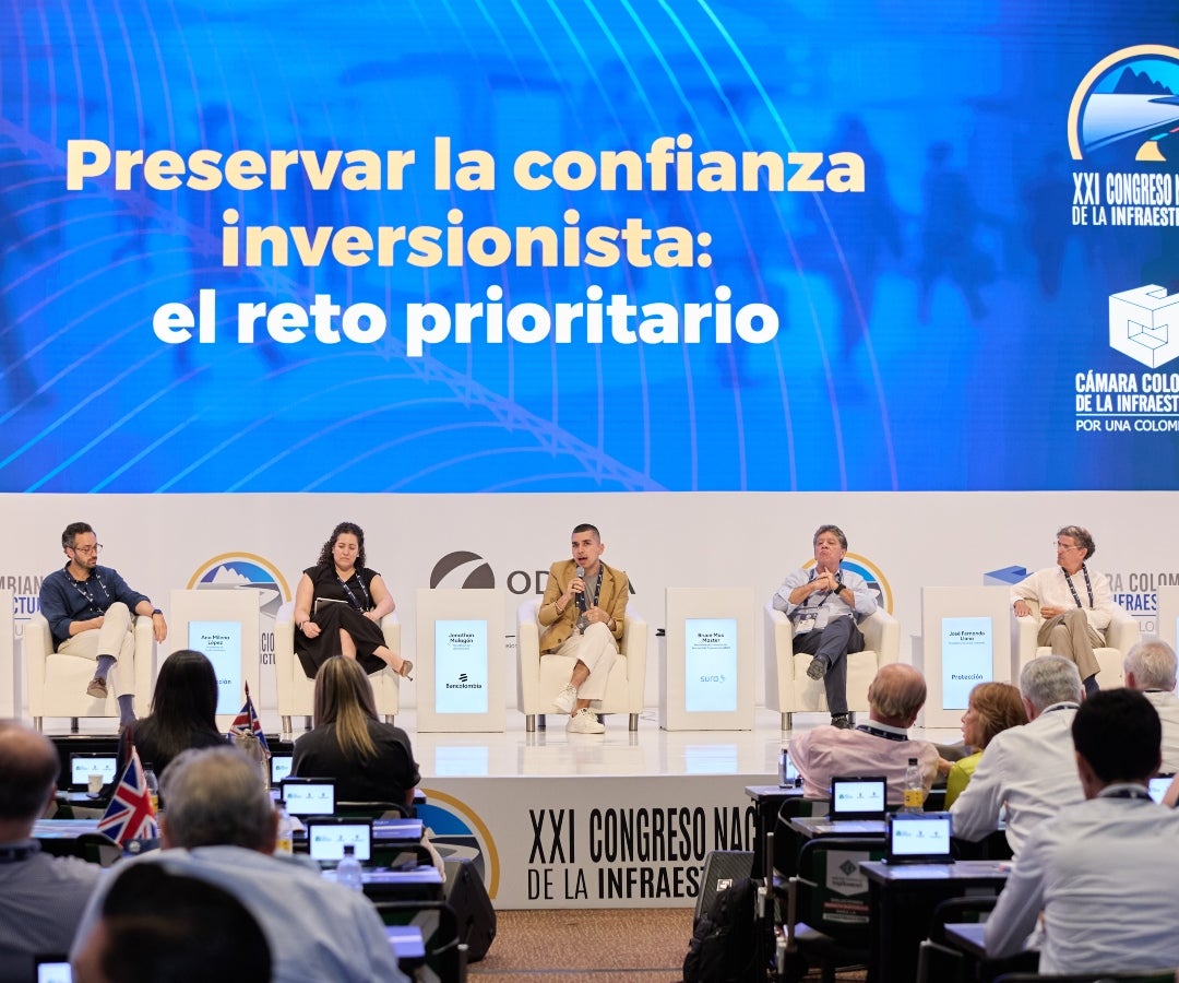 Ana Milena López, presidente de Corficolombiana, Jonathan Malagón, presidente de Asobancaria, Bruce Mac Master, presidente de la Andi, en el Congreso de la CCI