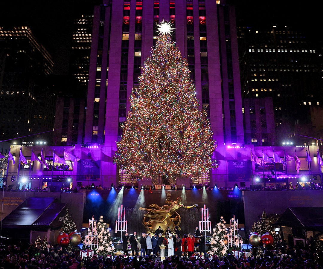 Se iluminó el árbol de Rockefeller Center
