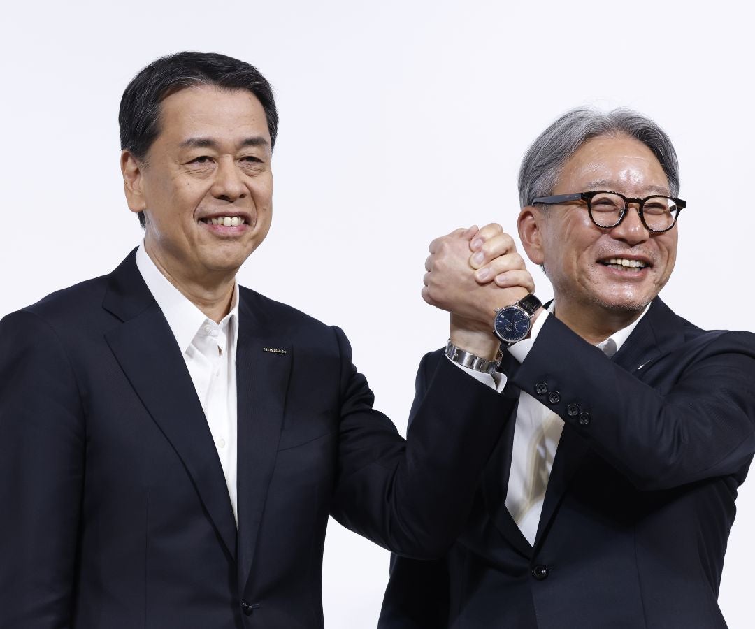 Makoto Uchida, CEO de Nissan, y Toshihiro Mibe, CEO de Honda Motor