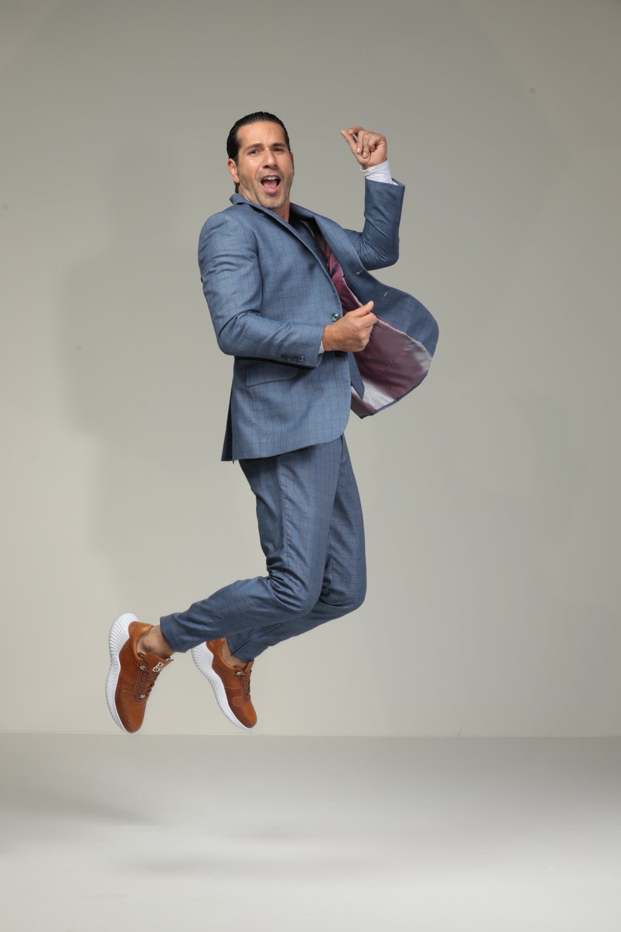 ¿Cómo vestirán las personas de negocios en 2025?