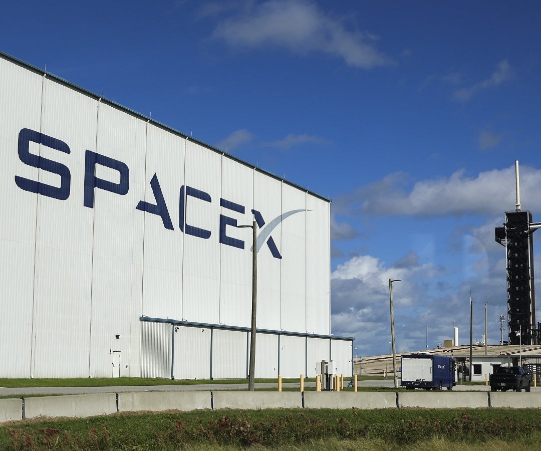 Italia planea acuerdo de seguridad de telecomunicaciones con SpaceX por US$1.600 millones