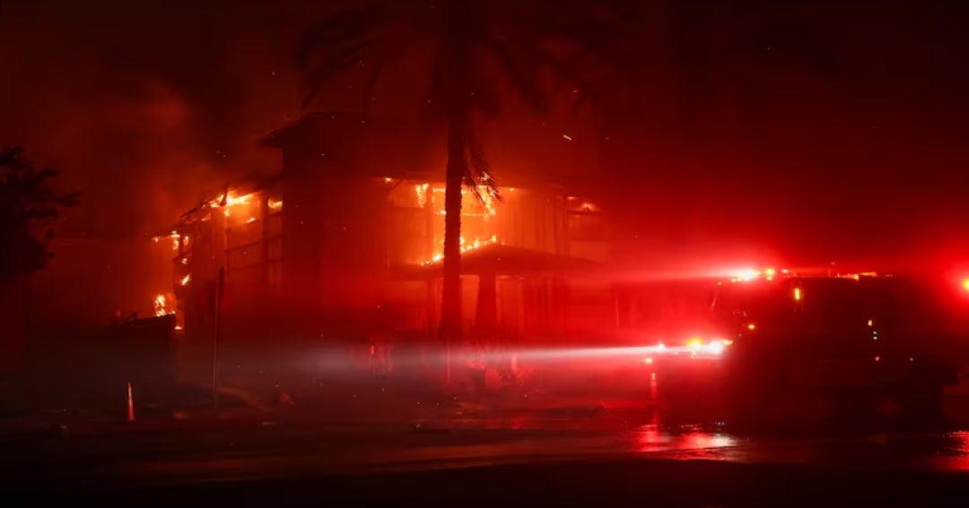 Incendios forestales arrasan sin control en Los Ángeles y dejan al ...