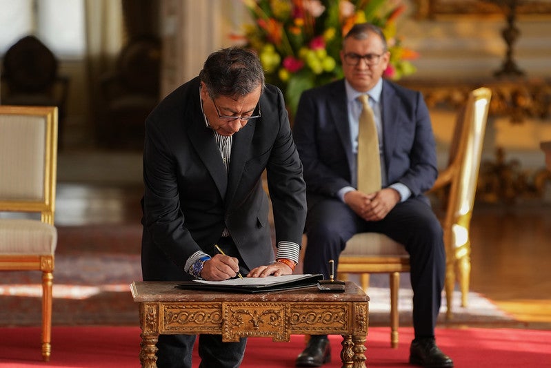 El presidente, Gustavo Petro, tomó posesión del nuevo magistrado de la Corte Constitucional