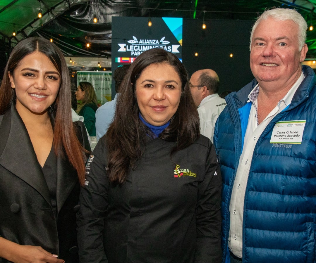 Valentina Pastrana, influencer; Mariana Repetto, representante de USA Pulses y Carlos Pastrana Acevedo, de CA Media.
