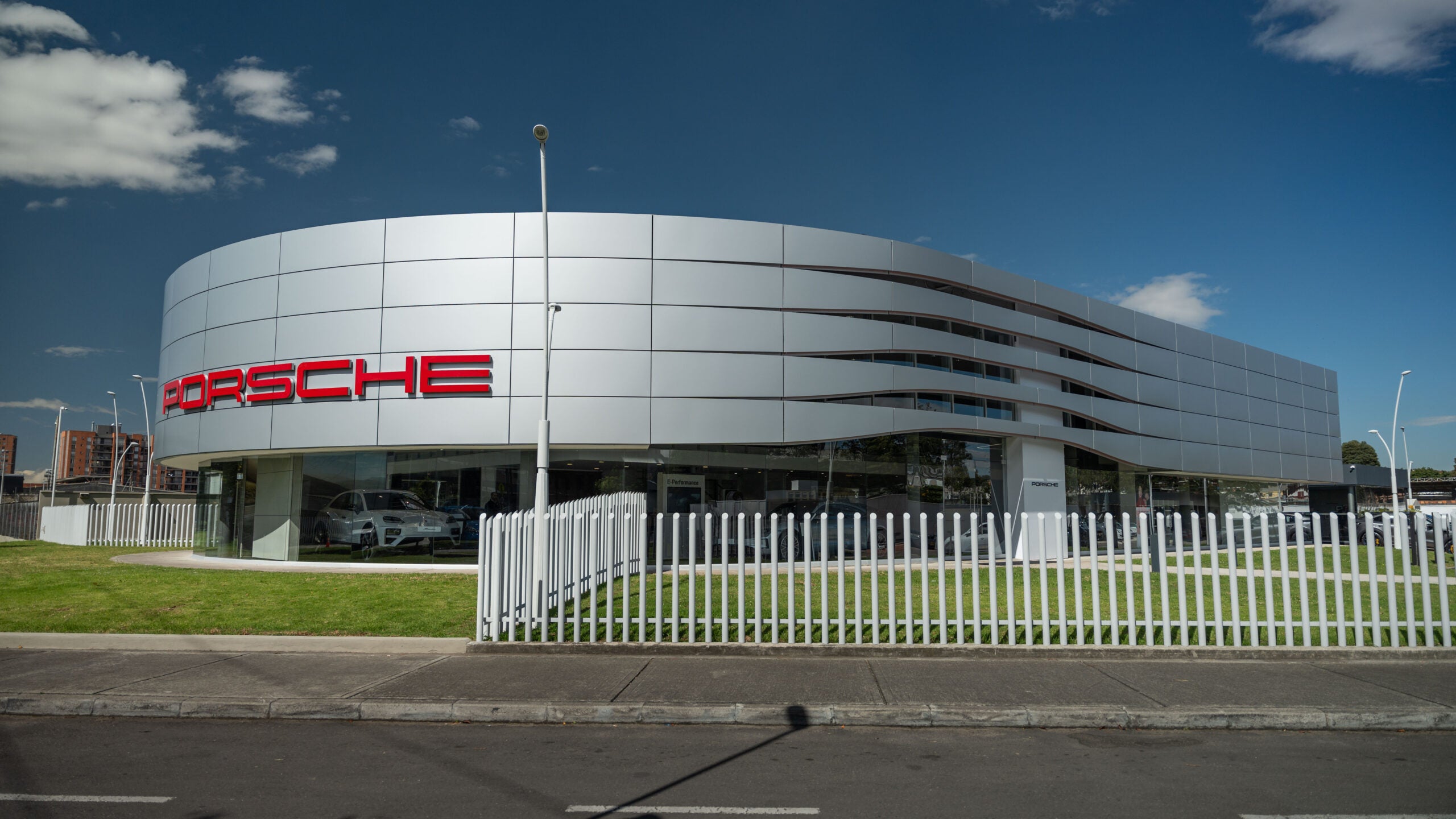 Porsche Center Destination de Bogotá/Porsche 