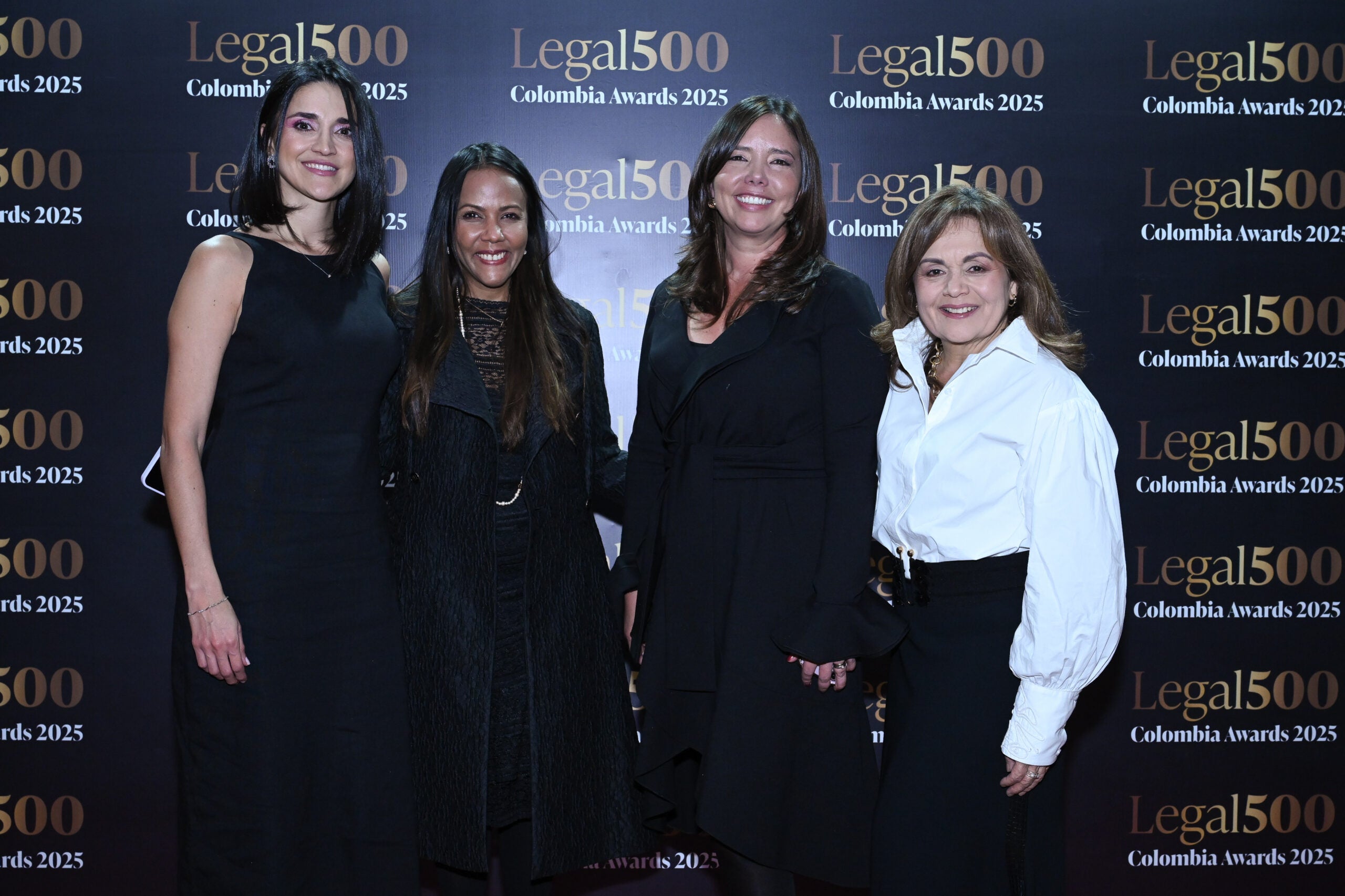 Viviana Prada, Directora Jurídica asuntos societarios de Bancolombia; Mirna Wilches, Socia firma de abogados Chapman Wilches; Angelica Osorio, Directora Jurídica de innovación y producto Bancolombia; y María Lia Jaramillo Gomez, Gerente de la oficina de abogados Chapman Wilches