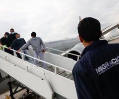 Colombianos que llegan desde Estados Unidos deportados