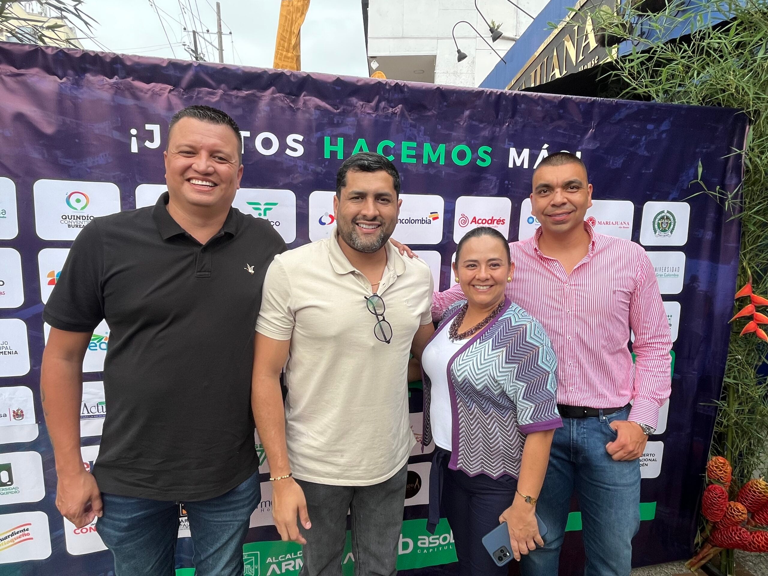 Jorge Iván Yusti, diputado del Quindío; Juan Camilo Tabares, concejal de Armenia; Diana Gómez, directora ejecutiva de Asobares Risaralda, y John Edgar Pérez, representante a la Cámara Quindío.