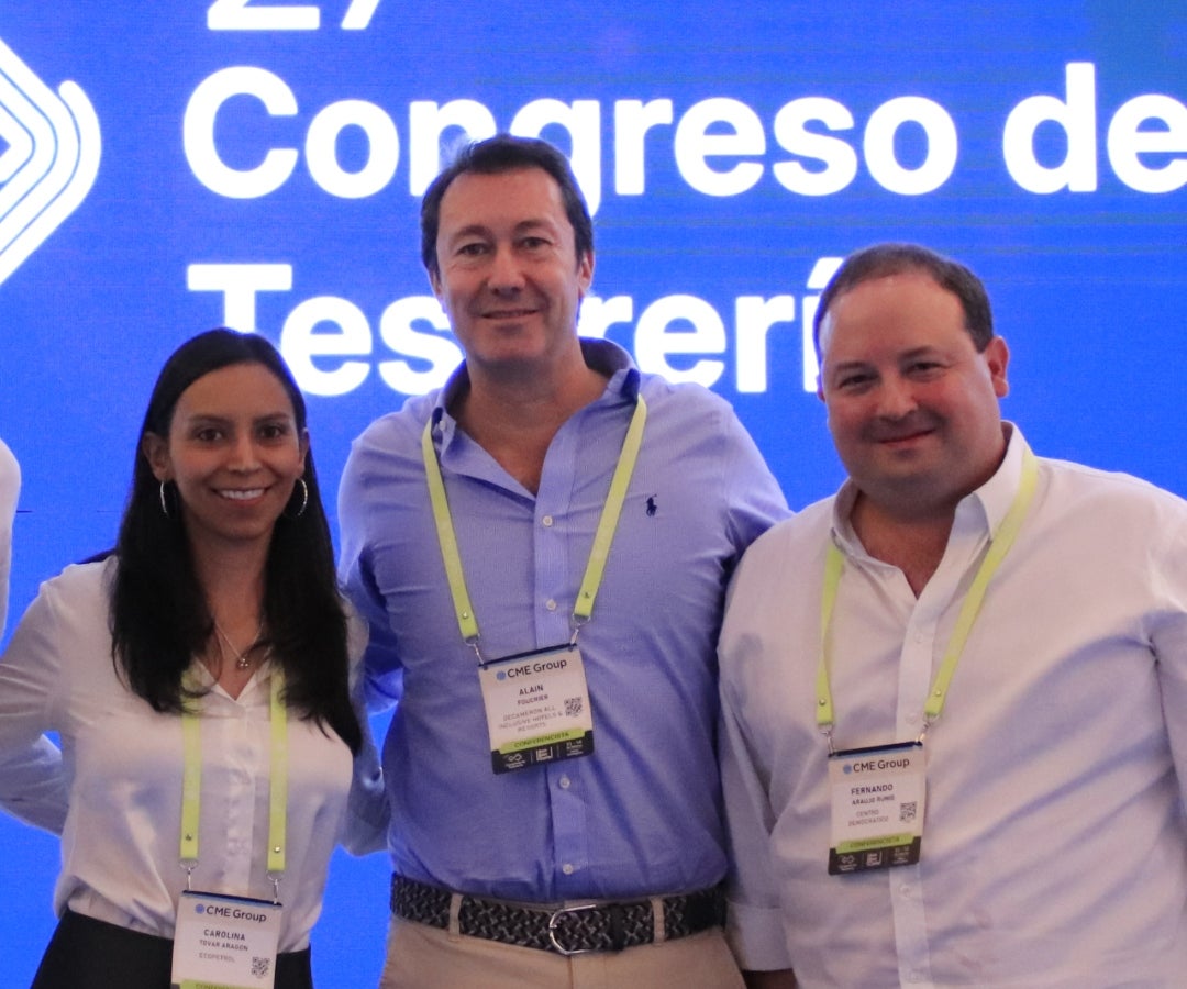 Carolina Tovar Aragón, gerente de mercado de capitales de Ecopetrol; Alain Foucrier, CFO de Decameron Hotels & Resorts; y Fernando Nicolás Araújo Rumié, exsenador del Centro Democrático.