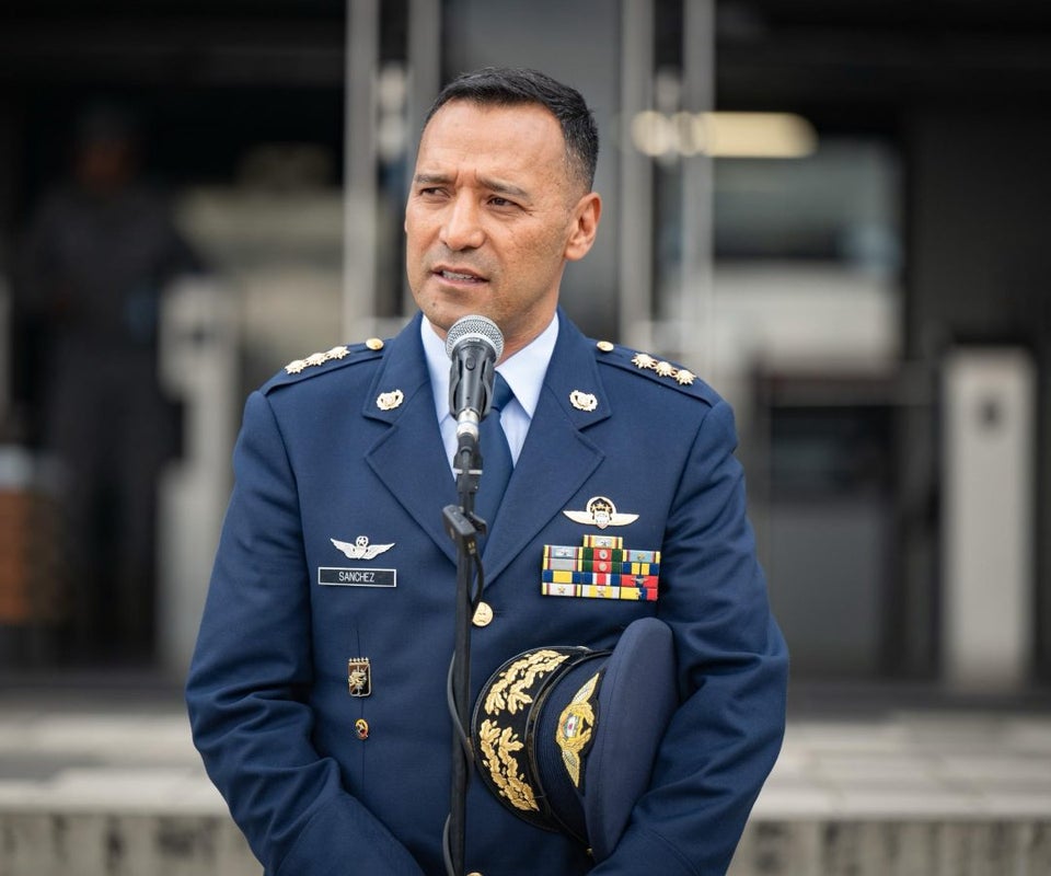 General Pedro Sánchez, ministro de Defensa