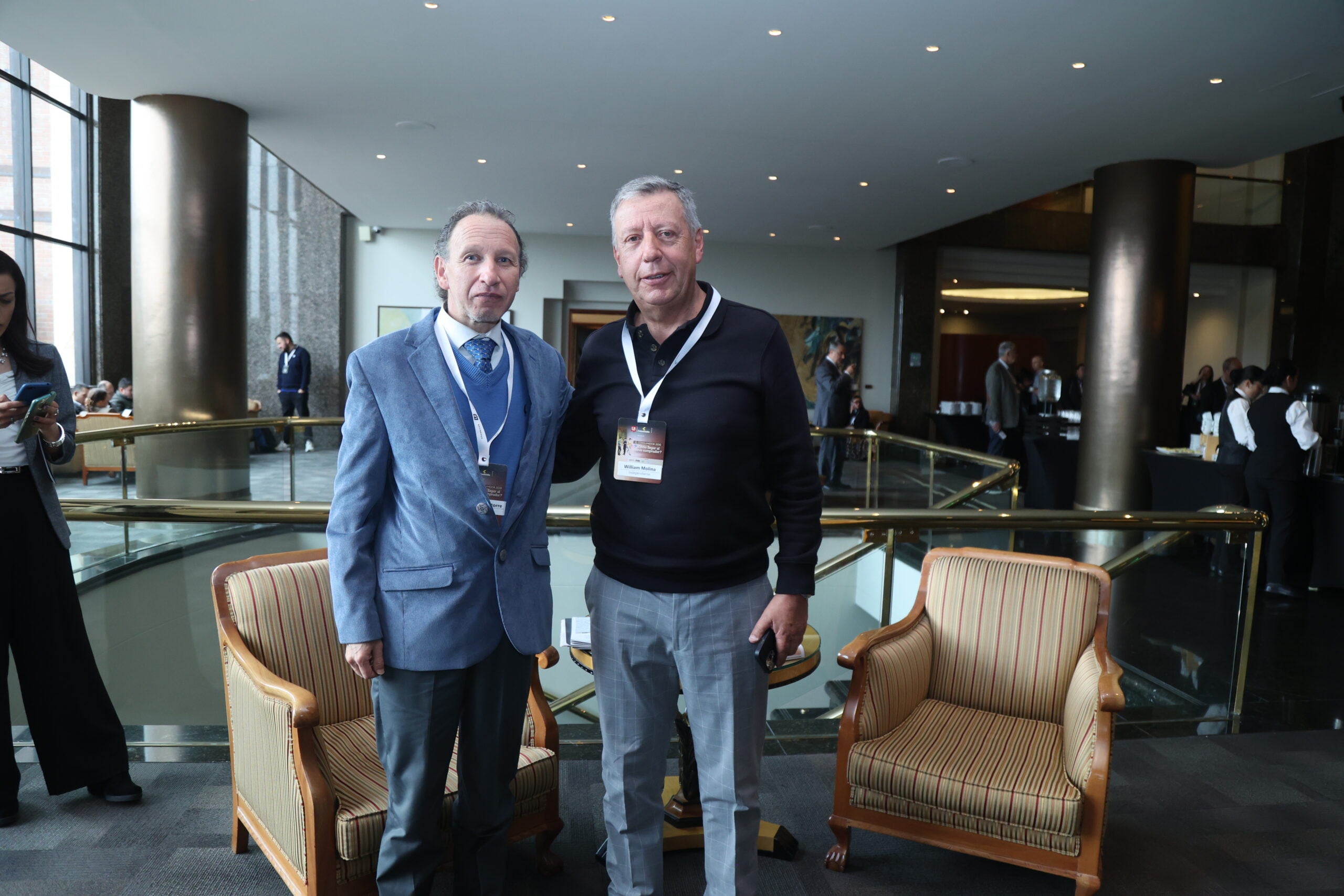 Tarsicio Latorre, empresario; y William Molina, consultor independiente, entre los asistentes al Empresario del Año.