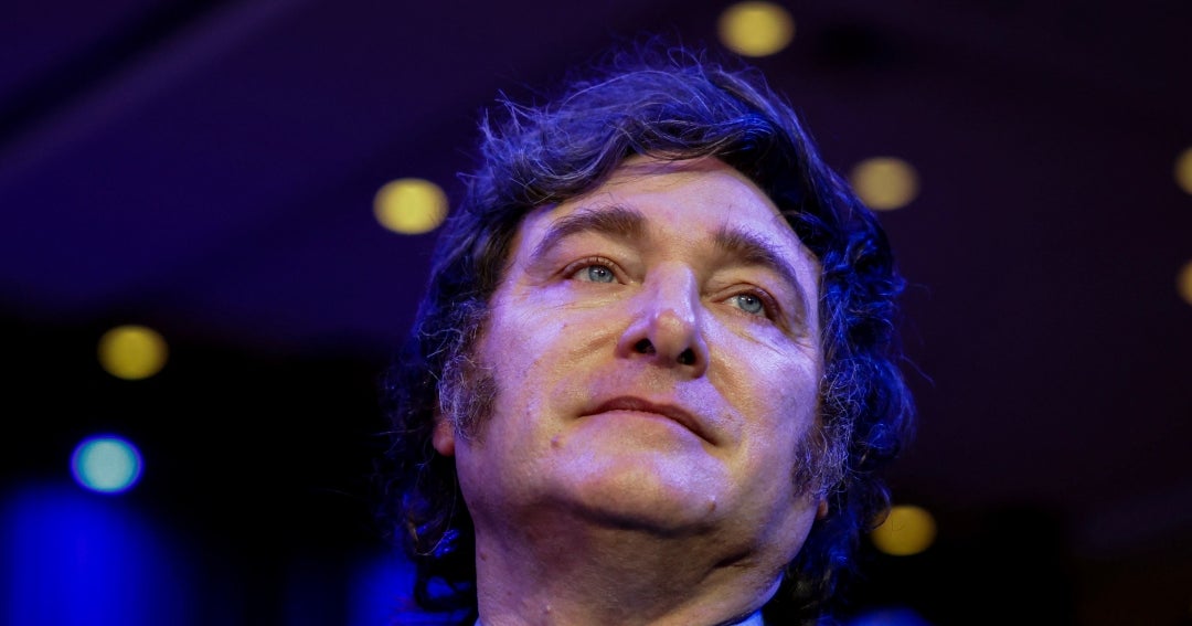 Con riesgo para su popularidad, argentino Milei vetará ayuda a salud pública en crisis