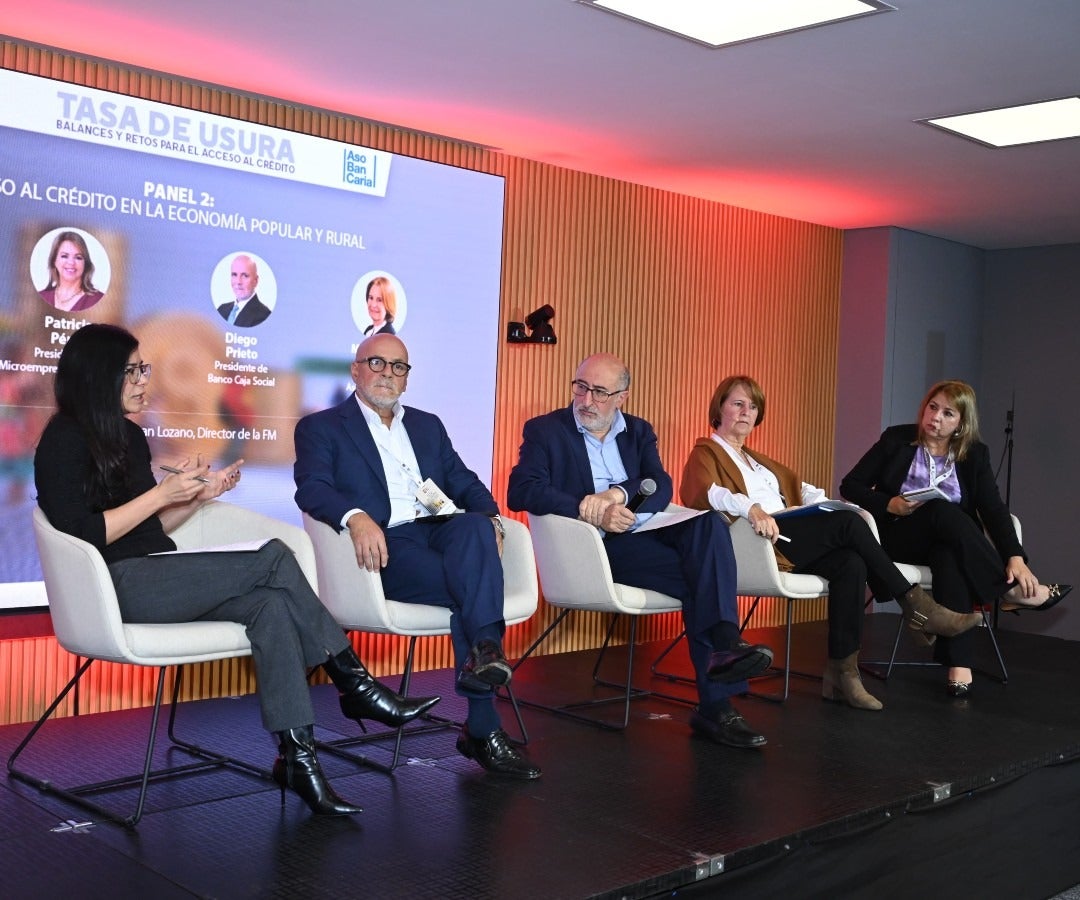 Panel "Acceso al crédito en la economía popular y rural" en el foro de Asobancaria