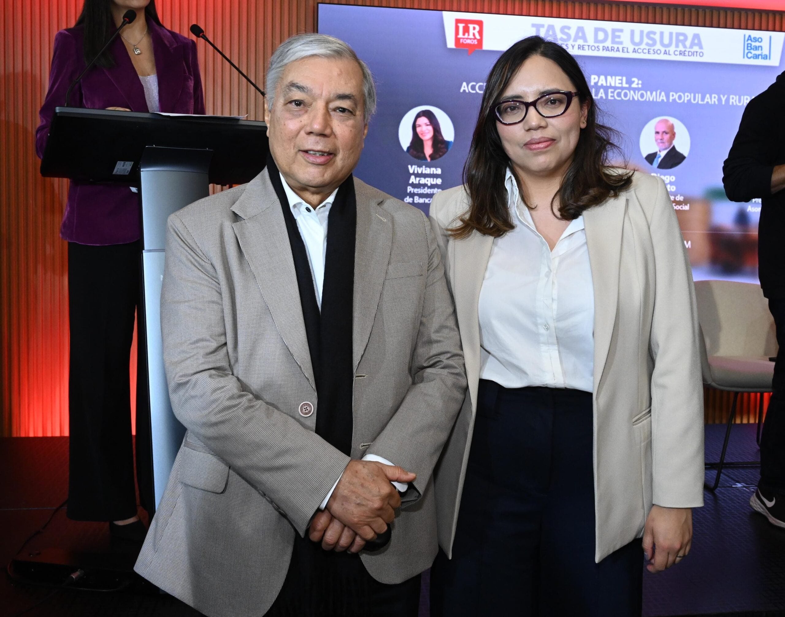 César Ferrari, superintendente Financiero; y Jackeline Piraján, Inv. Económicas de Scotiabank Colpatria.