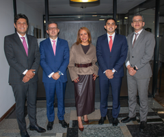 Jairo Higuita, socio de EJHR; Julián Jiménez, socio de EJHR; Bibiana Buitrago, socia de EJHR; Juan Daniel Parra, socio de ParPal Abogados; y Carlos Rodríguez, socio de EJHR
