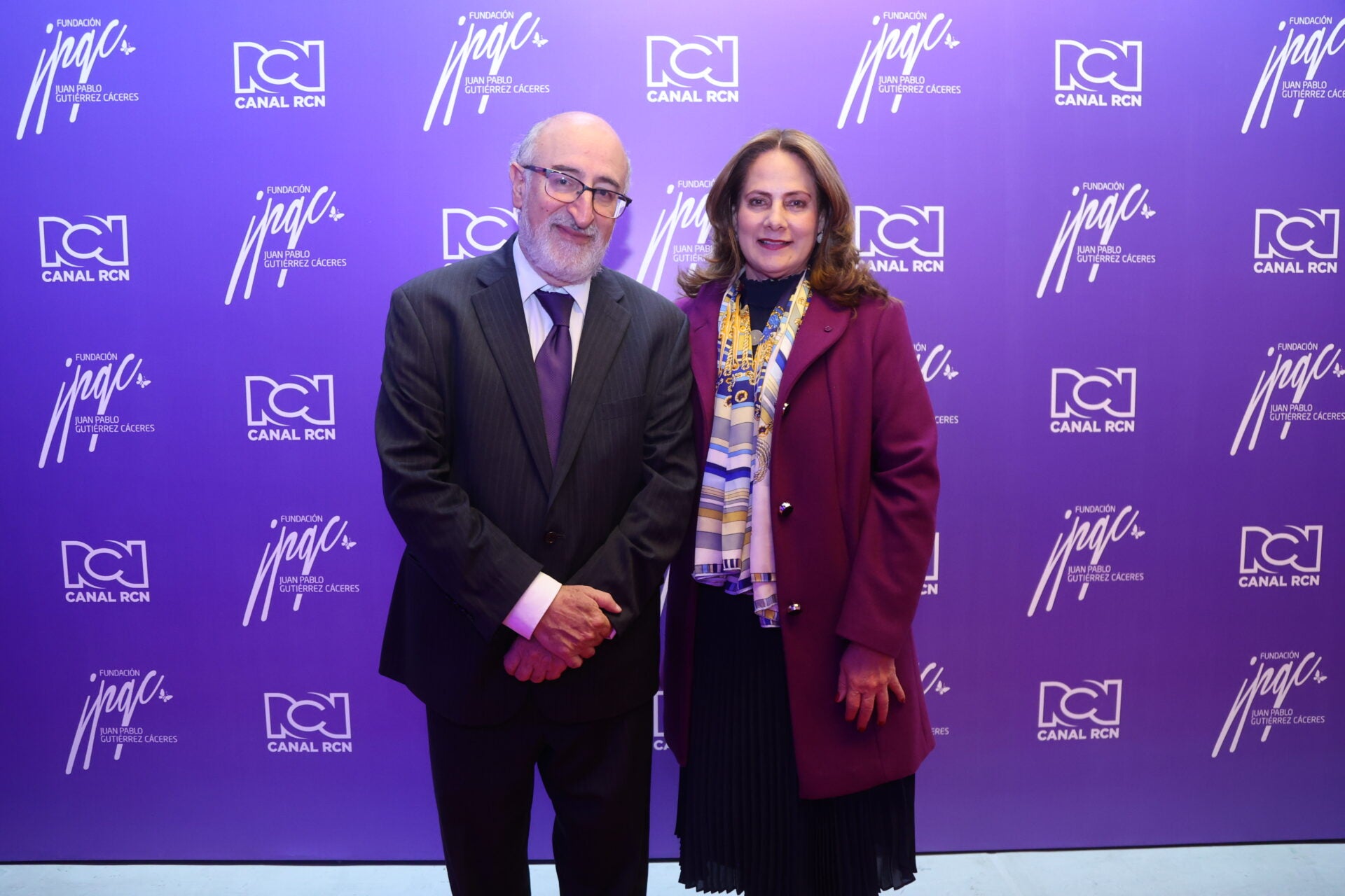 Juan Lozano, director de La FM de RCN; y Martha Lucía Cruz, entre los asistentes a la cena de gala.