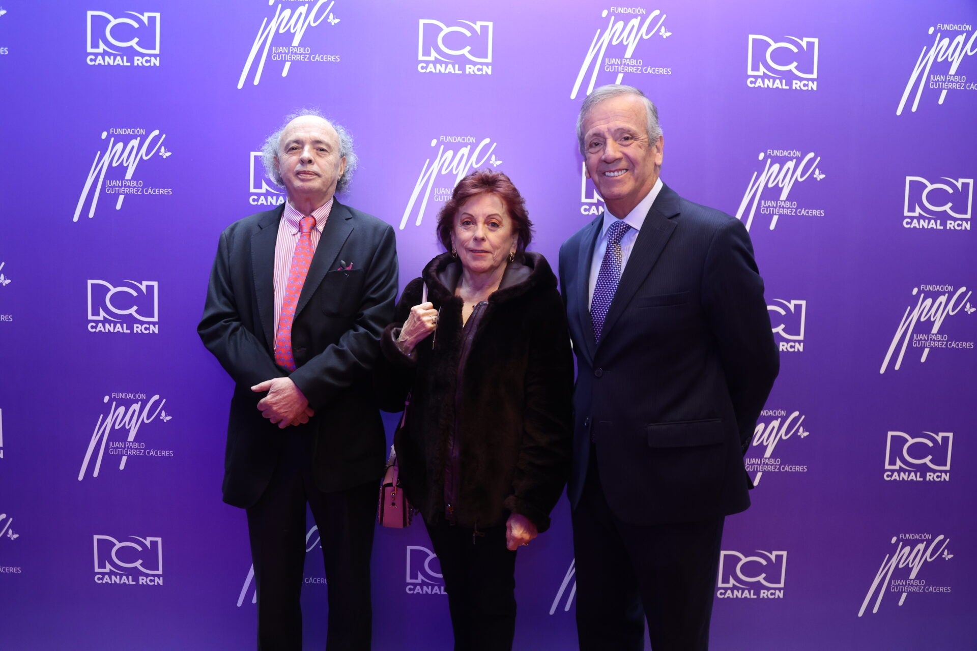 Luis Fernando Botero; Martha Muñoz, de Botero Muñoz y Compañía; y Julián Efrén Ossa, director de Conectum.