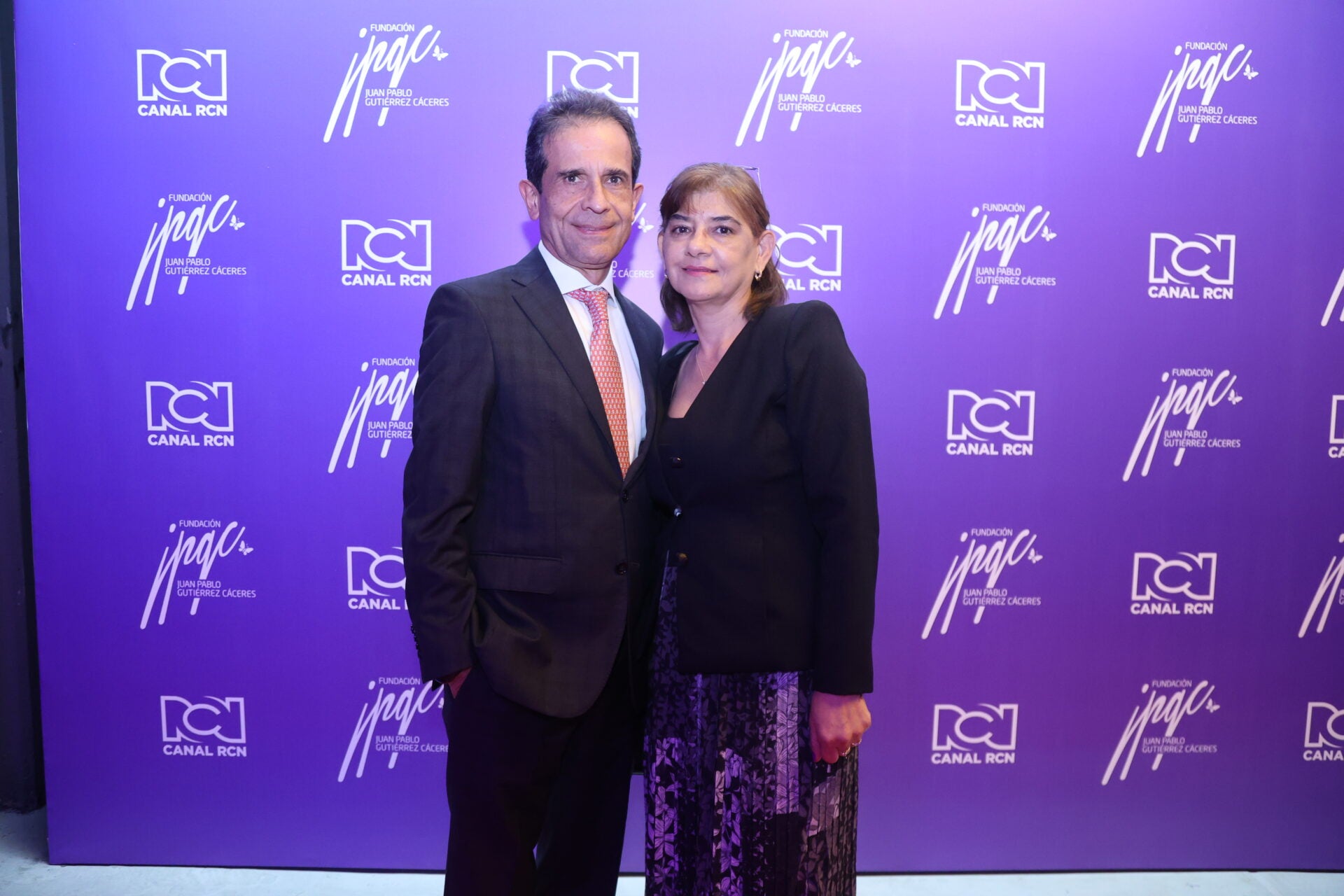 Jaime Pava, de la Organización Ardila Lülle; y María Victoria Mejía, asistieron al evento.